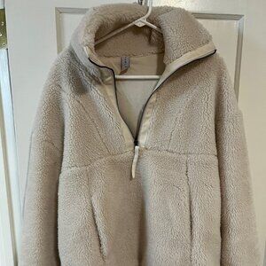 Varley Fleece pullover - rarely worn - size medium - Over sized